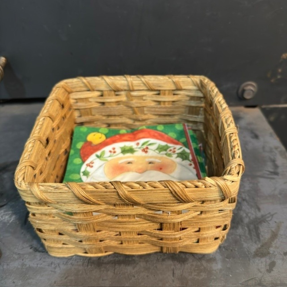 Mary Alice 1997 Handwoven Splint Wood Basket Cottagecore Napkin Holder Tan 8x6